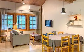 Lomakivakka - Roomy 2Bd & Loft By The Lake, Free Wifi And Sauna